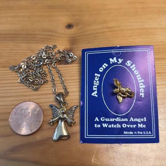 Bungle Of Angel Themed Jewelry - Picture 2 of 4